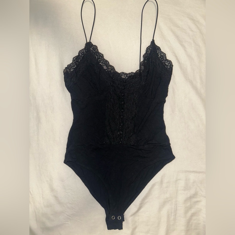 Forever 21 Black Lace Detail Top Size S